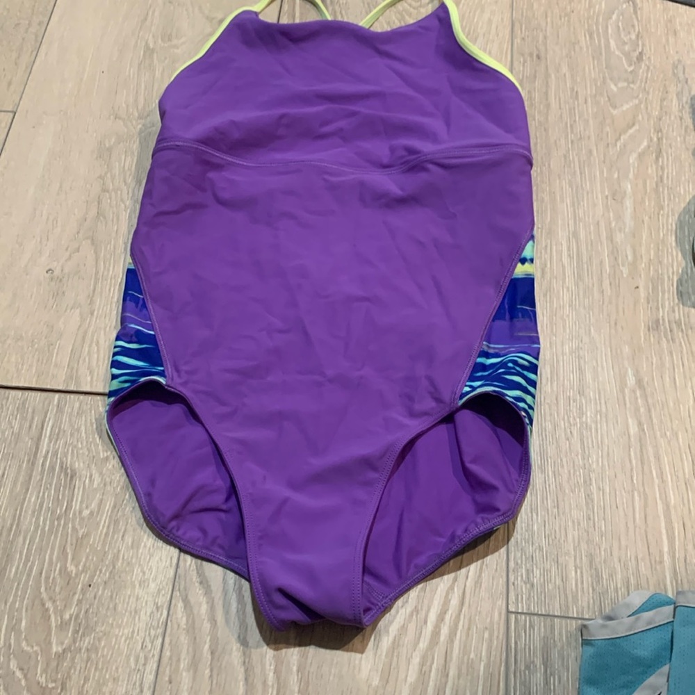 Girl’s Ivivva one piece swimsuit